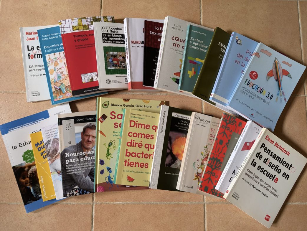 Libros con los que Elisabet ha creado el temario: neuroeducación, evaluación, DUA y metodologías activas